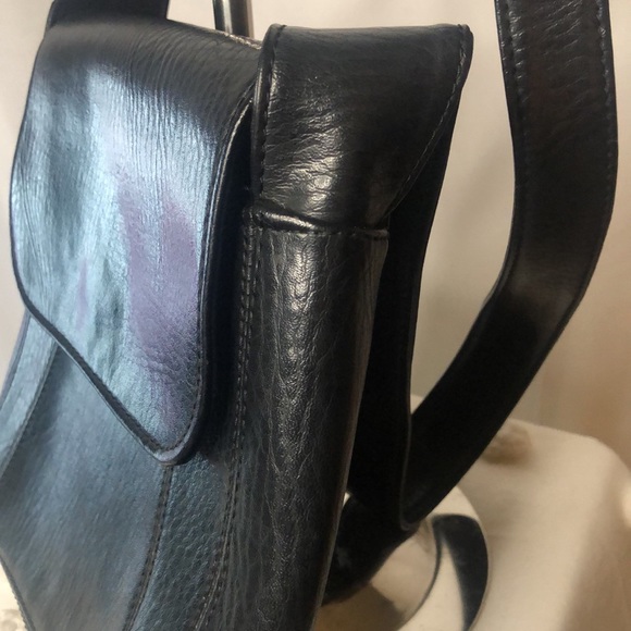 Black leather crossbody. Made in India. - Picture 4 of 13